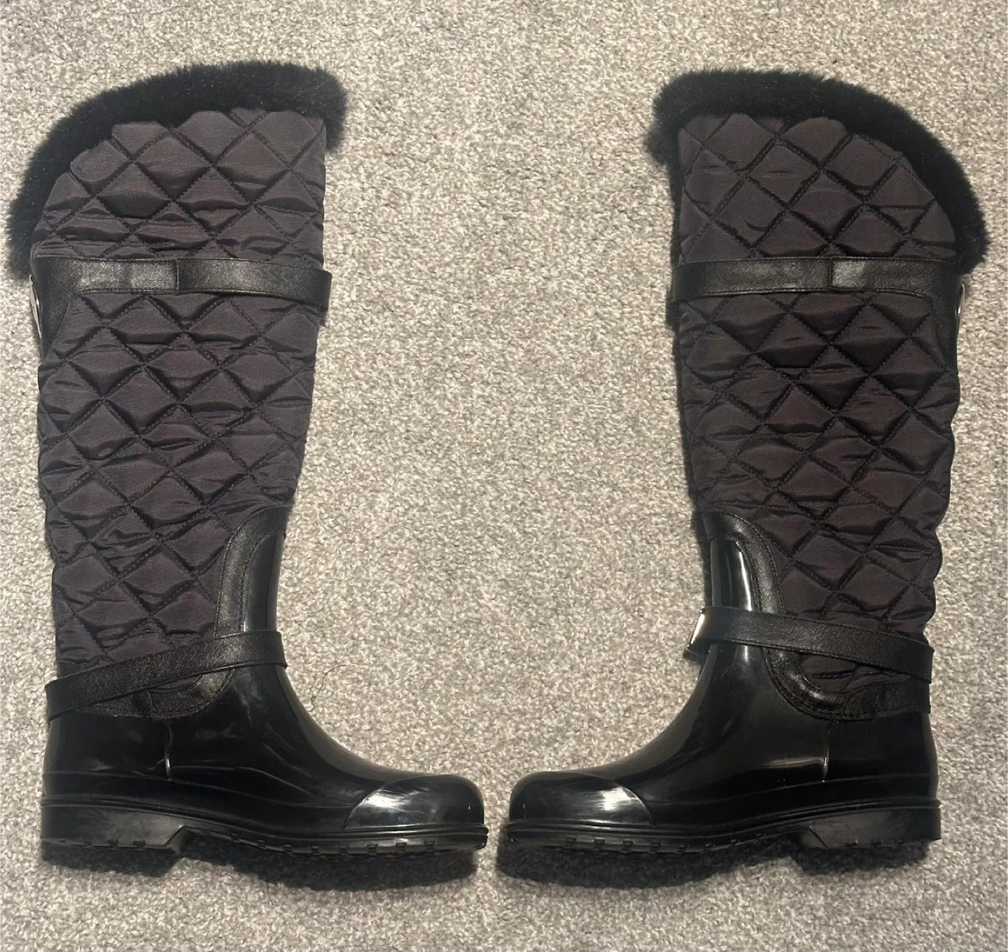 Michael Kors Black Quilted Winter Boots - Size 8 image indicator(2)
