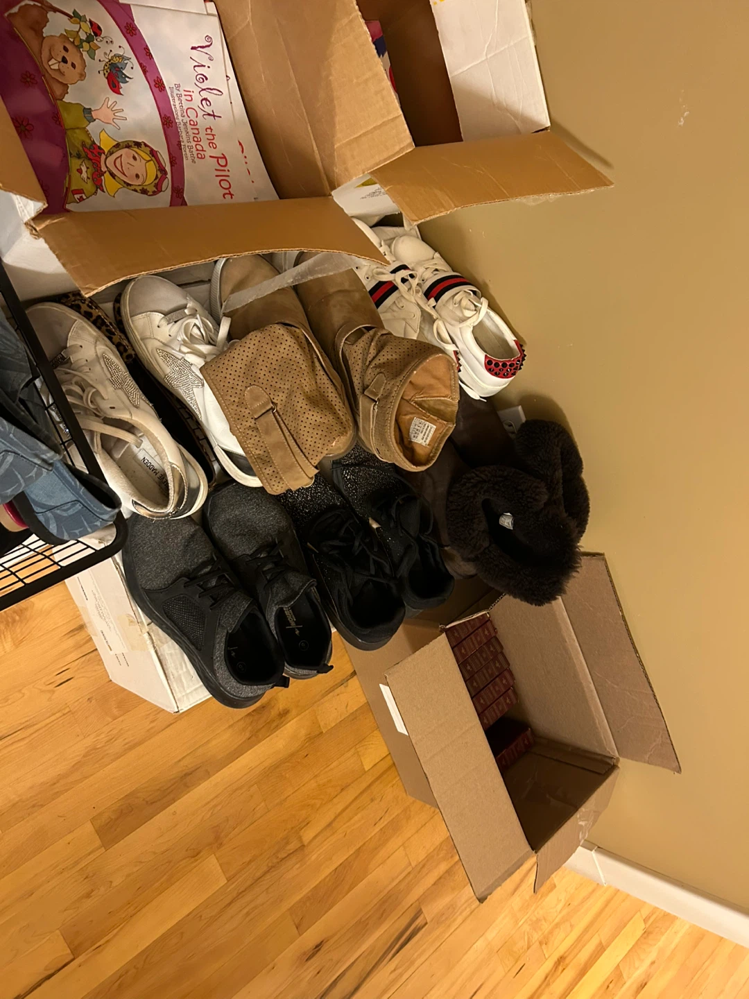 Size 9, and size 10 runners starting at five dollars and up