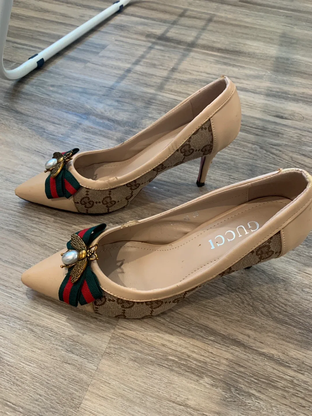 Gucci Heels with Bee Detail image indicator(2)