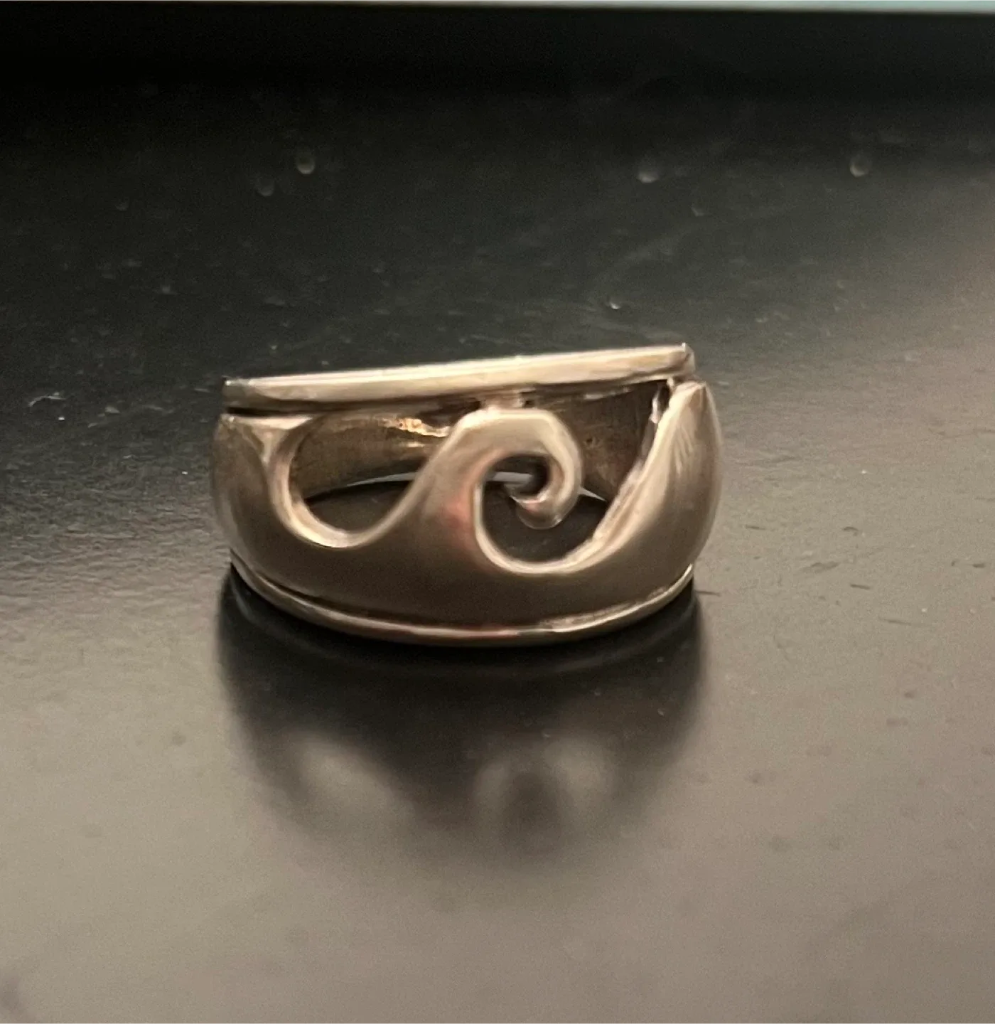 Silver wave ring (stamped 925) thumbnail