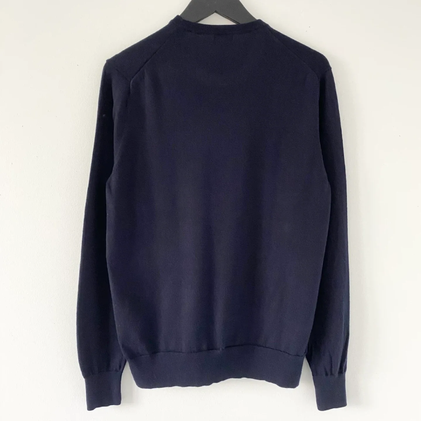 Uniqlo Classic 100% Merino Wool Crewneck Sweater image indicator(2)
