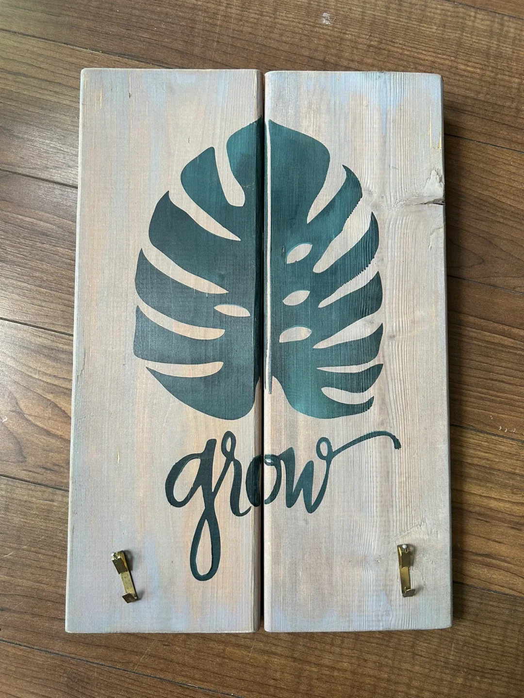 “Grow” Monstera leaf sign/key hook image indicator(2)