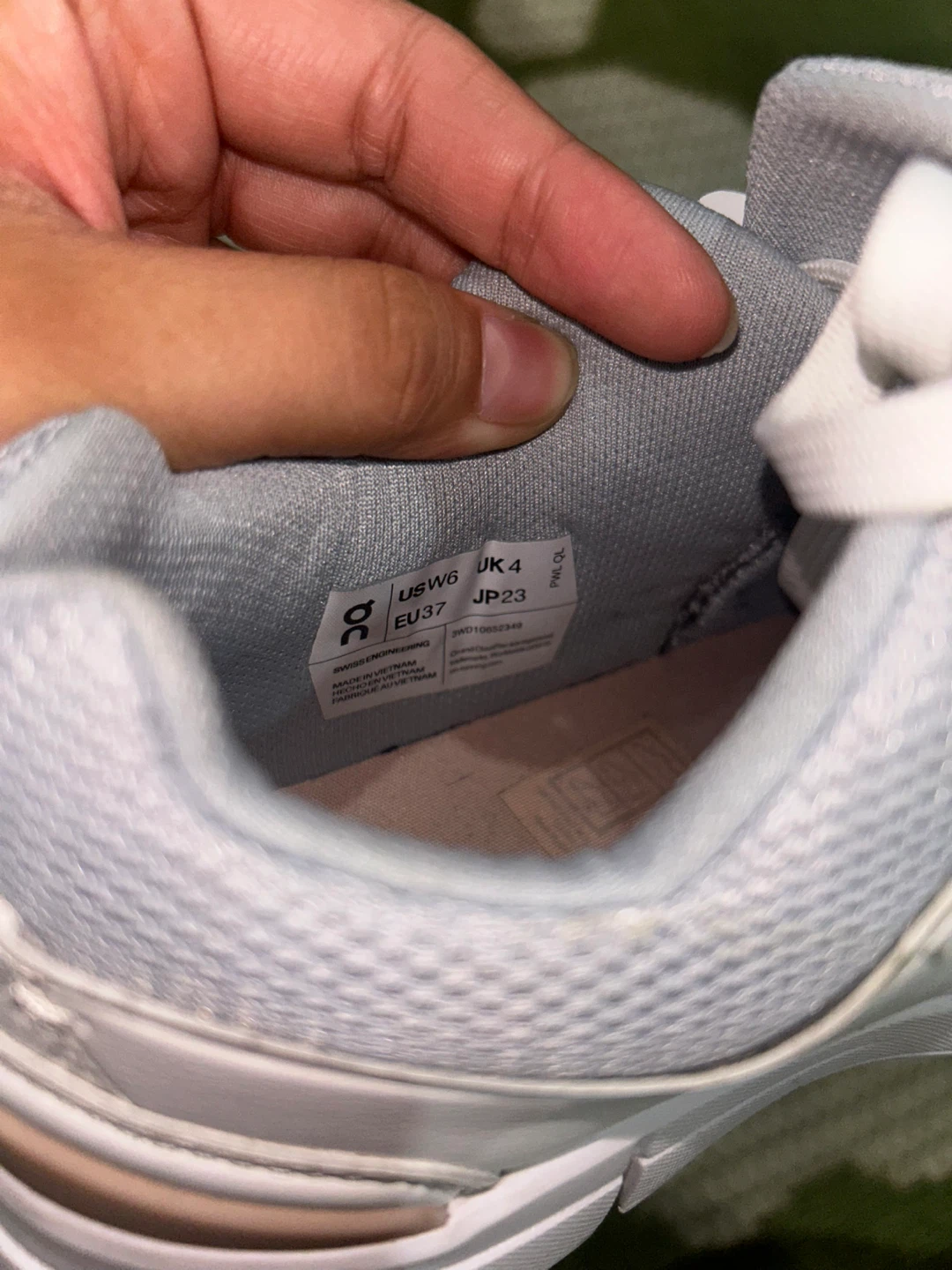 On Roger Advantage Women's US 6 White Tennis Shoes - photo 4