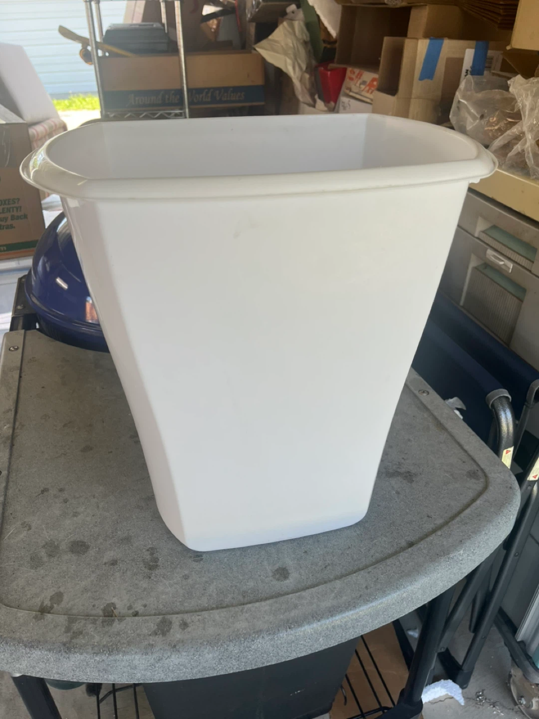 Sterilite 1052, 5.5 Gallon, Rectangular Wastebasket in White 🥕 - photo 2