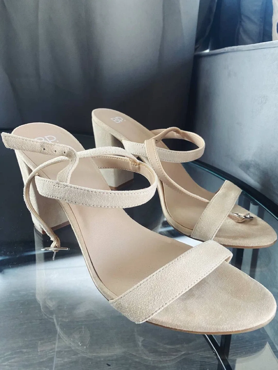 Beige sandals heels 11 size BP thumbnail