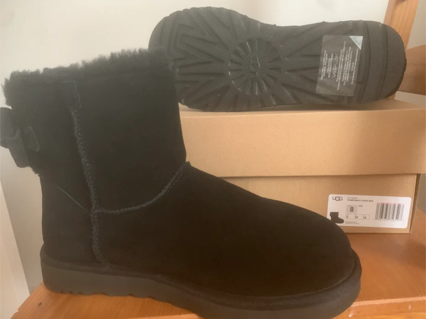 UGG Mini Bailey Suede Bow Boots - Black, Size 8 image indicator(4)