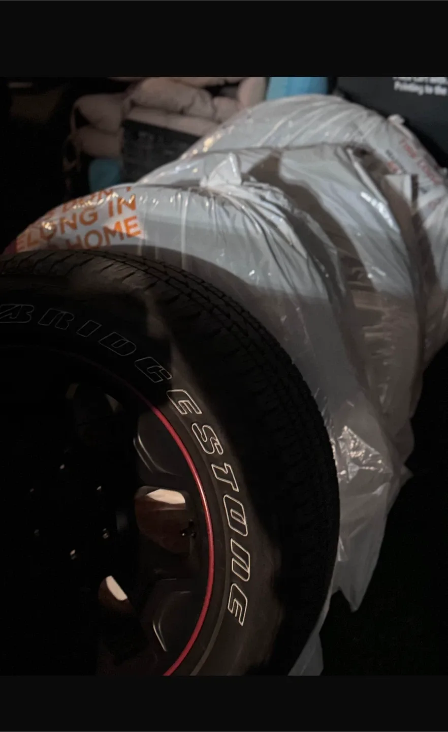 Dodge Ram 1500 OEM Bridgestone Dueler H/L Tires image indicator(4)