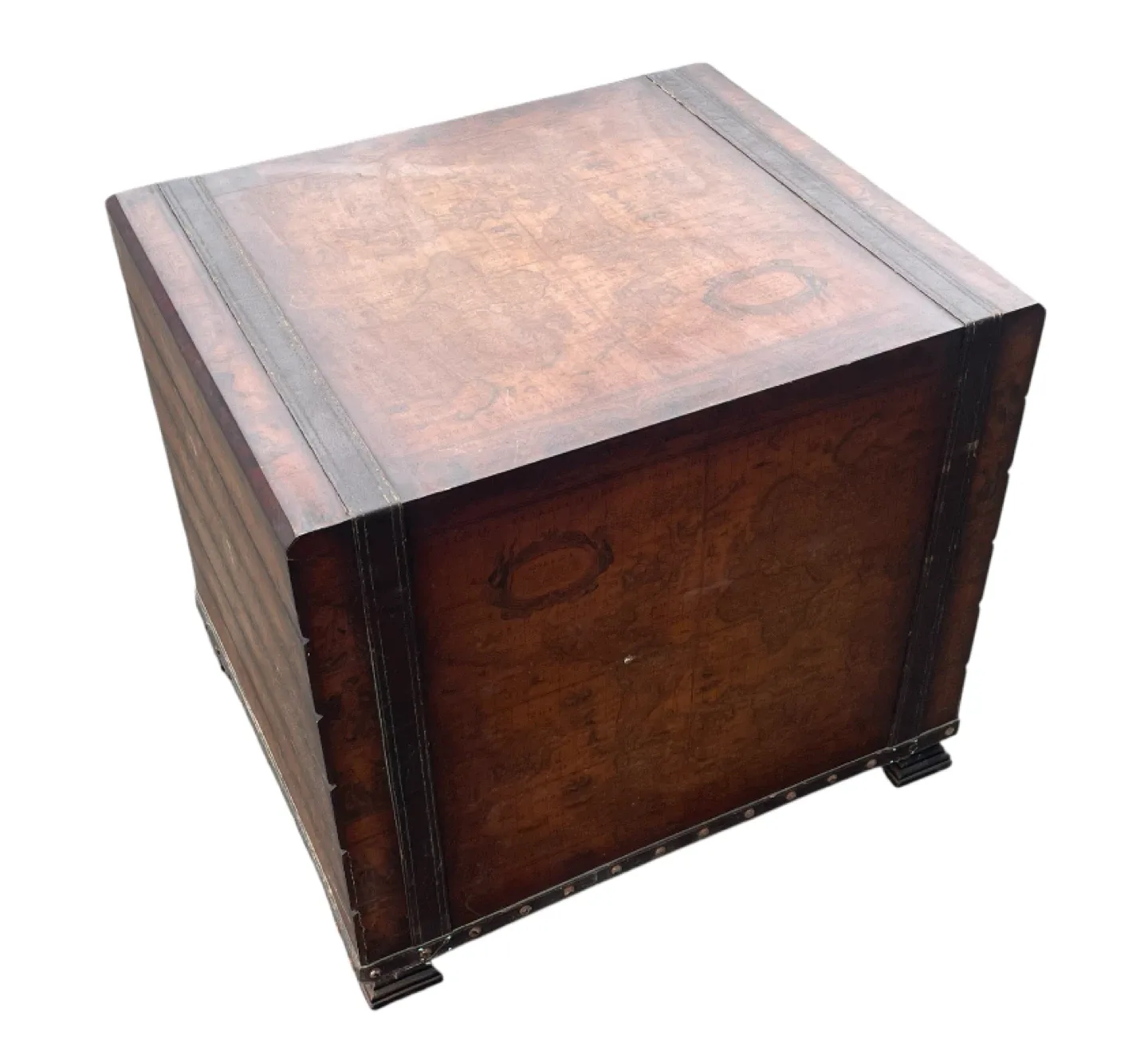 🌎Rare Magnussen “World Map” furniture - Gorgeous! image indicator(2)