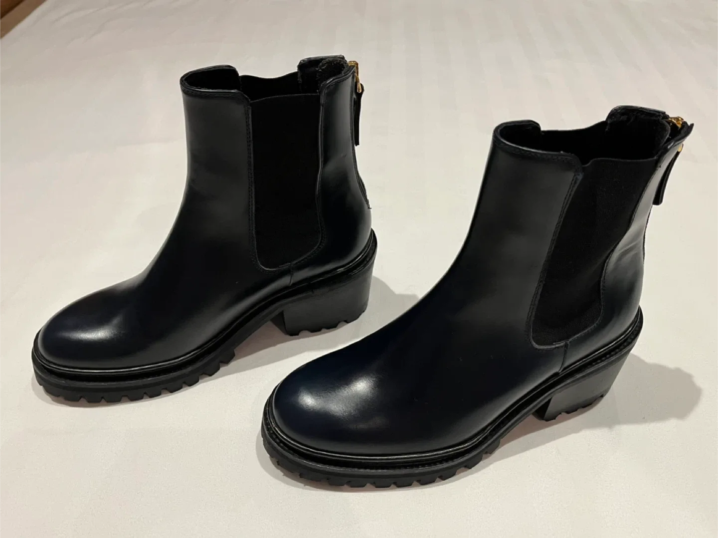 NEW WANT Les Essentiels W37 Navy Ankle Boots image indicator(2)