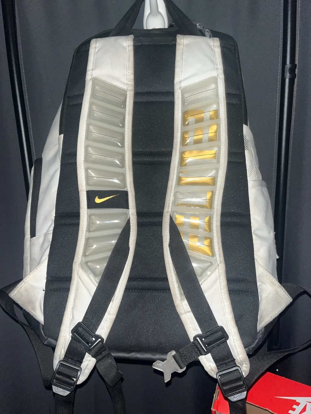 Nike Elite Backpack Customize image indicator(4)