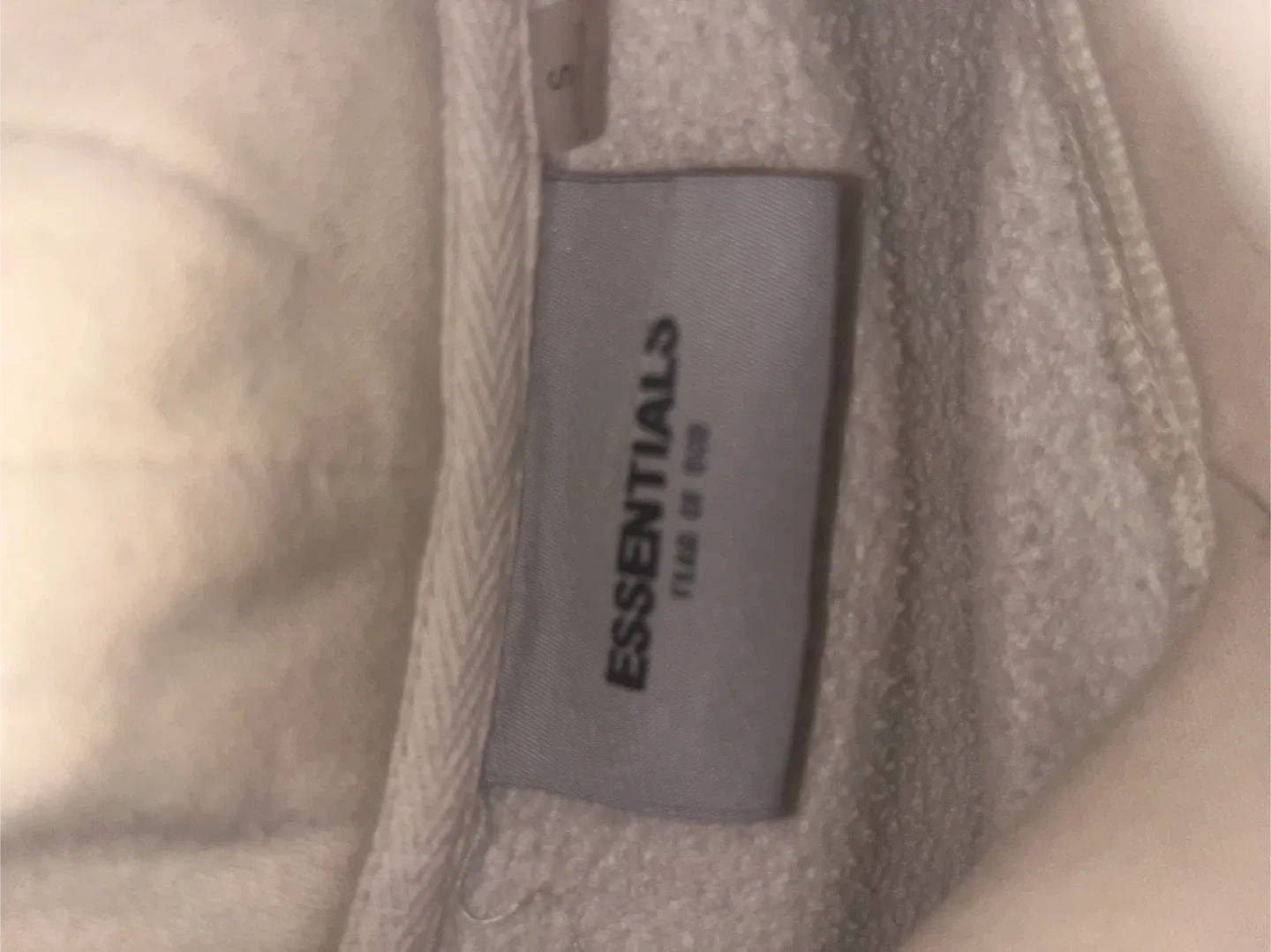 Essentials FOG Hoodie - Size M image indicator(3)
