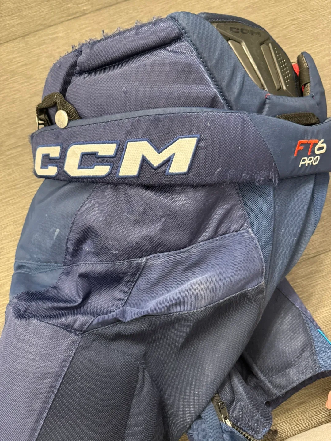 CCM FT6 Pro Hockey Pants - Adult Small image indicator(6)