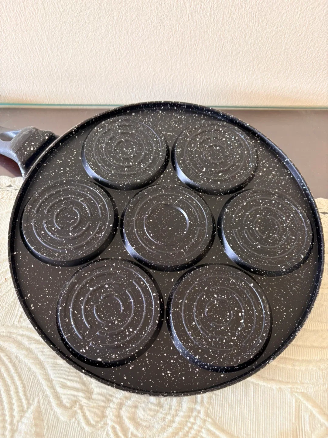 Nordicware Waffle Pan 🥕 image indicator(4)