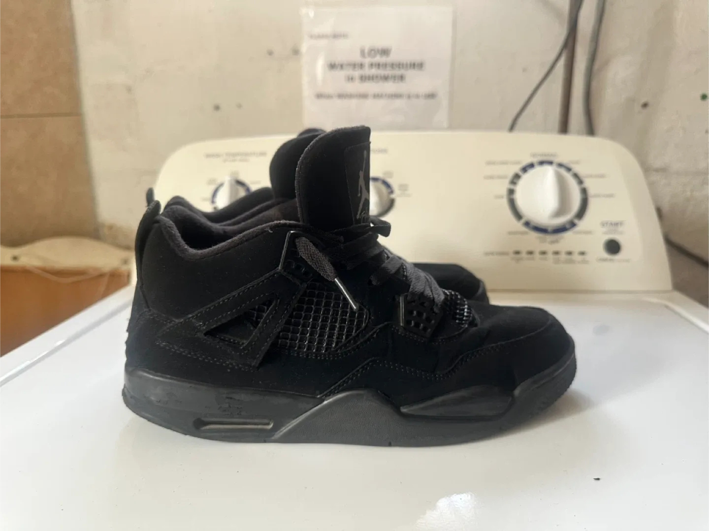 Jordan Air 4 Retro Black Cat image indicator(2)