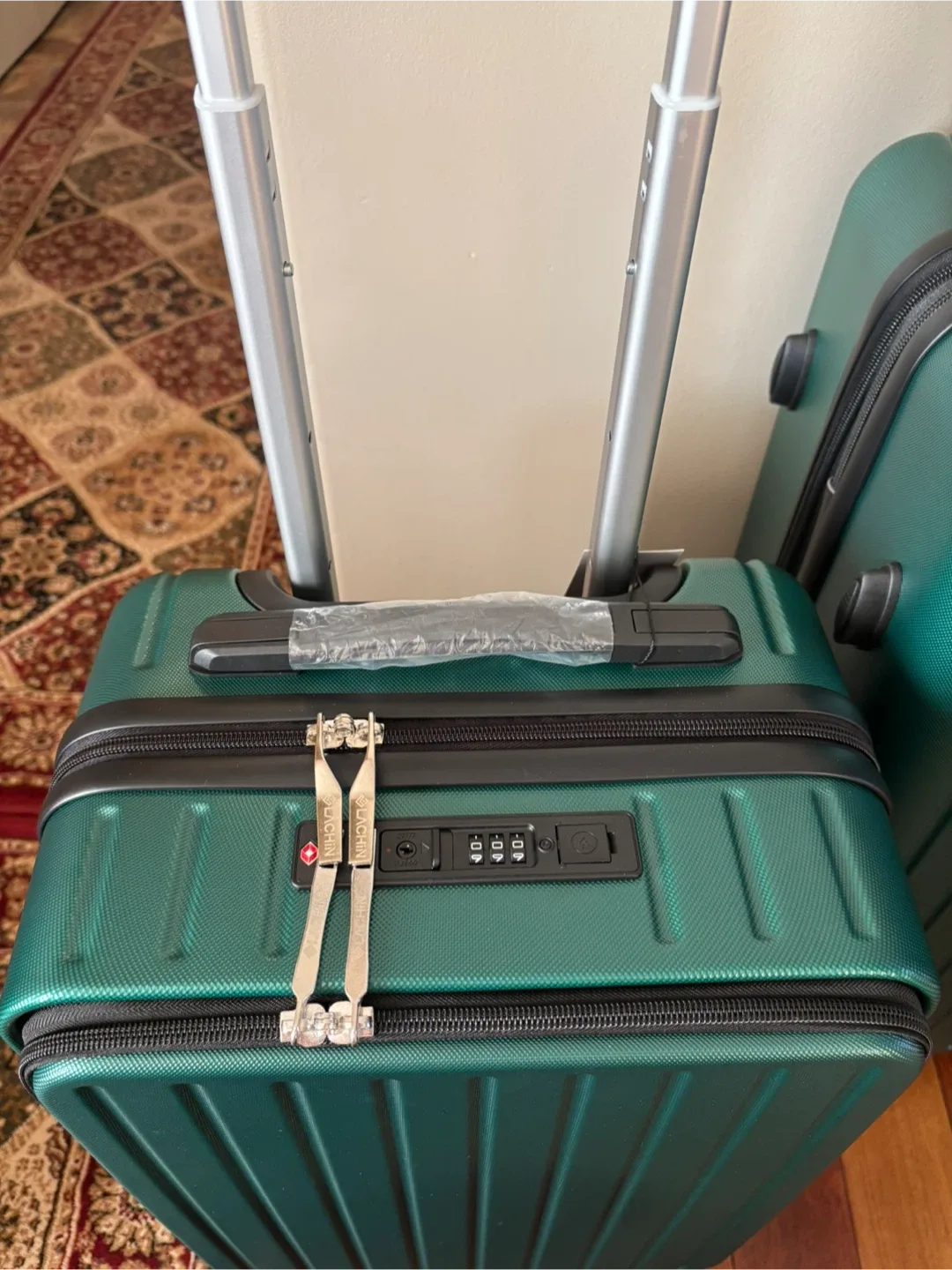 Cabin Bag with Builtin TSA-Approved Lock, USB & Type C Charging image indicator(6)