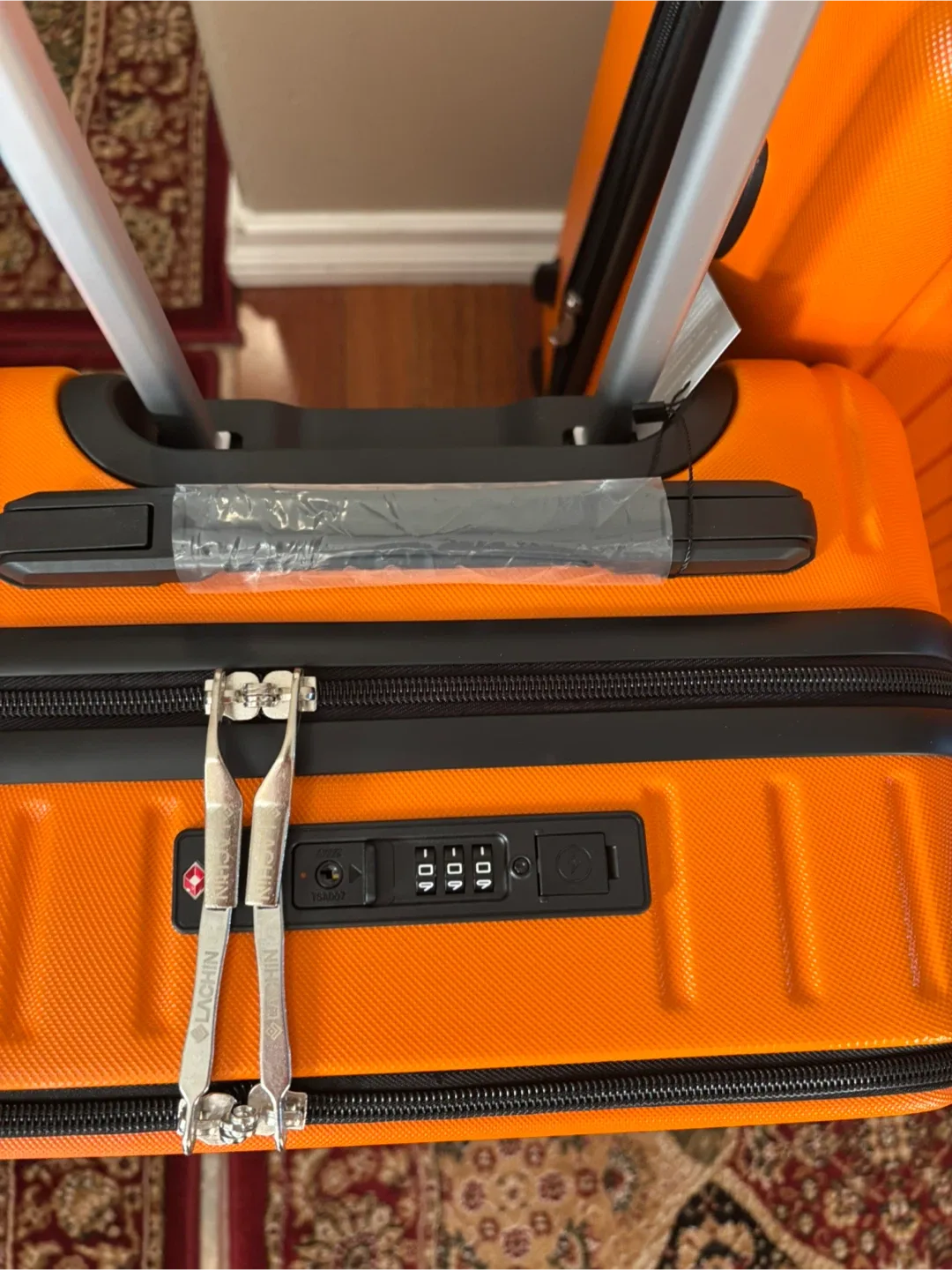 Cabin Bag with Builtin TSA-Approved Lock, USB & Type C Charging image indicator(7)