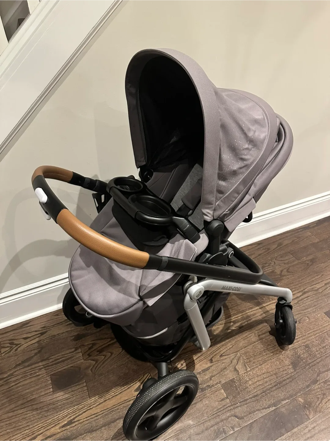 Mint Condition - Maxi-Cosi Lila Stroller - Light Gray thumbnail