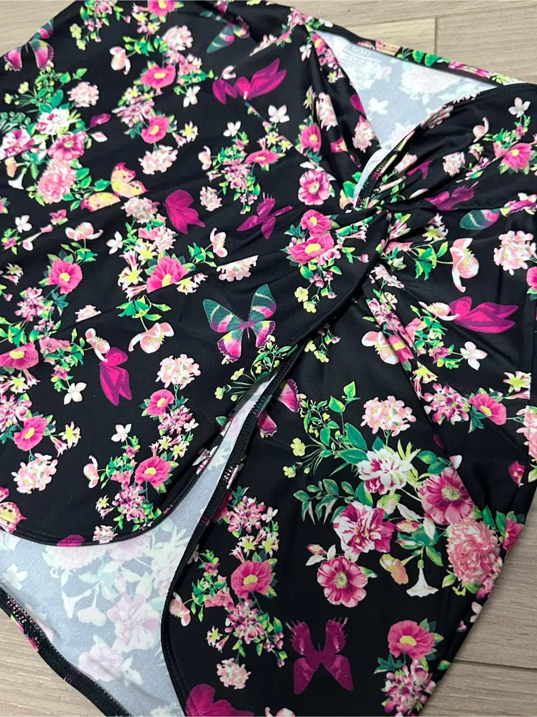 Victoria’s Secret Swim Sarong Cover Up image indicator(3)