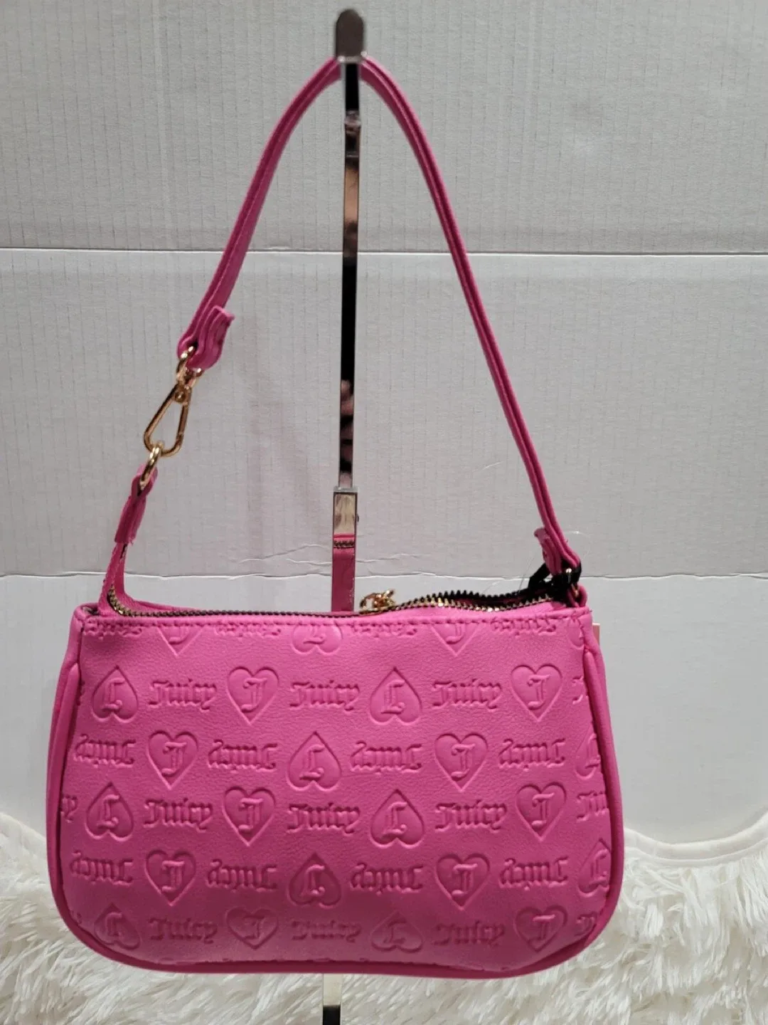 Juicy Couture Mini Convertible Wristlet/Pochette image indicator(2)