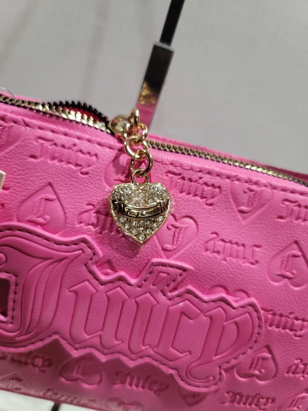 Juicy Couture Mini Convertible Wristlet/Pochette image indicator(3)