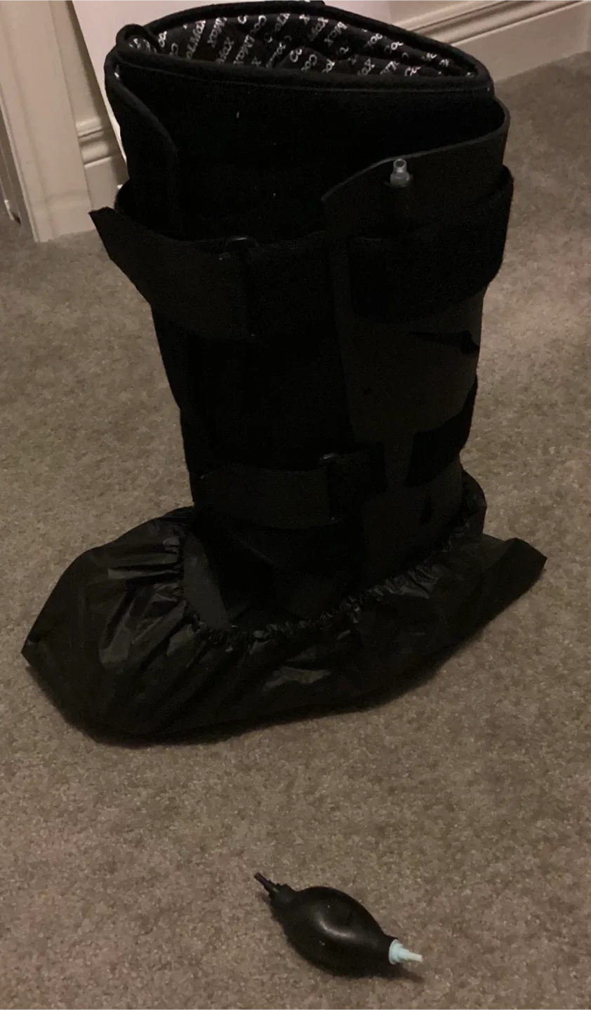 Aircast Air Walker Boot - Size Large image indicator(2)