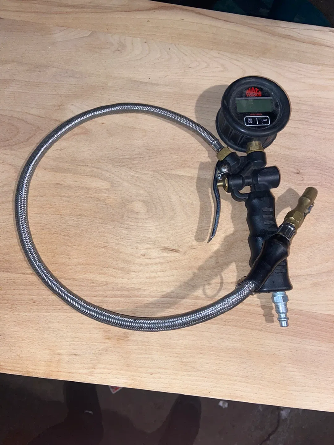 Mac Tools DTG1000A Digital Tire Gauge thumbnail
