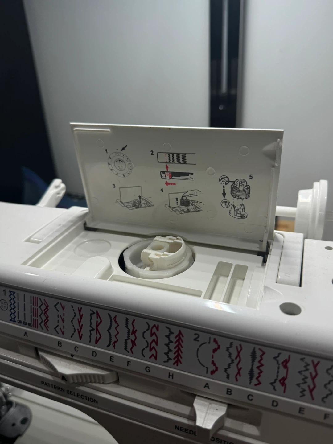 Singer 5050C Sewing Machine - photo 5