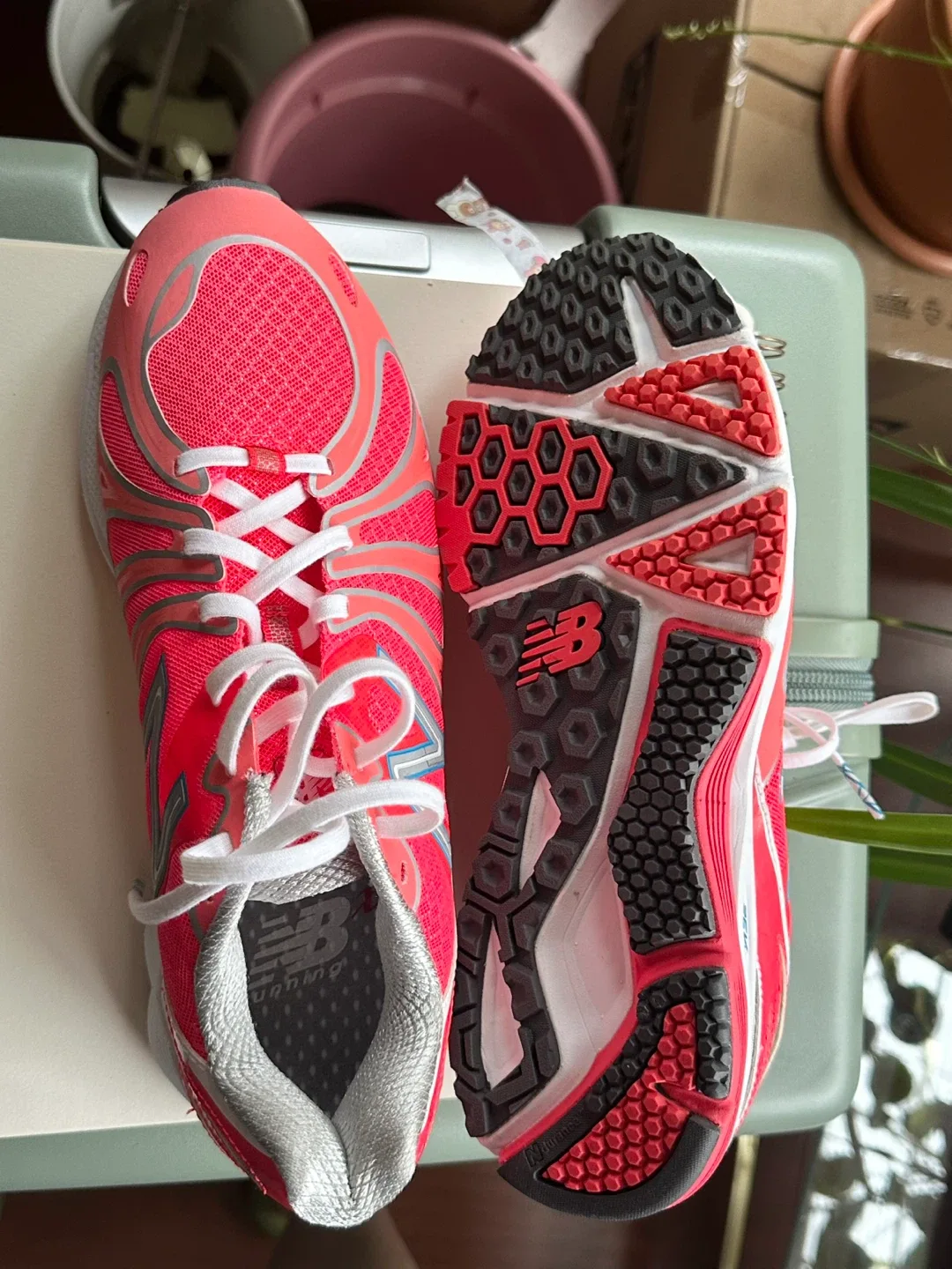 New Balance 890v3 Women's Running Shoes - Size 7.5 image indicator(6)