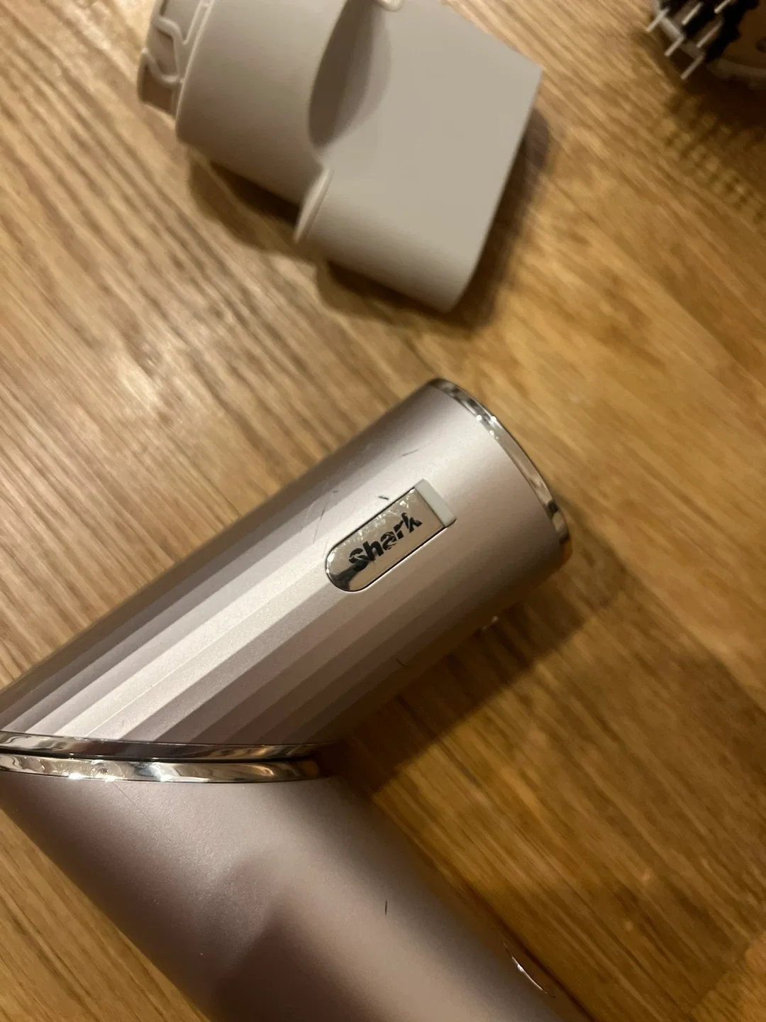 Shark Flexstyle w/ 5 Attachments image indicator(2)