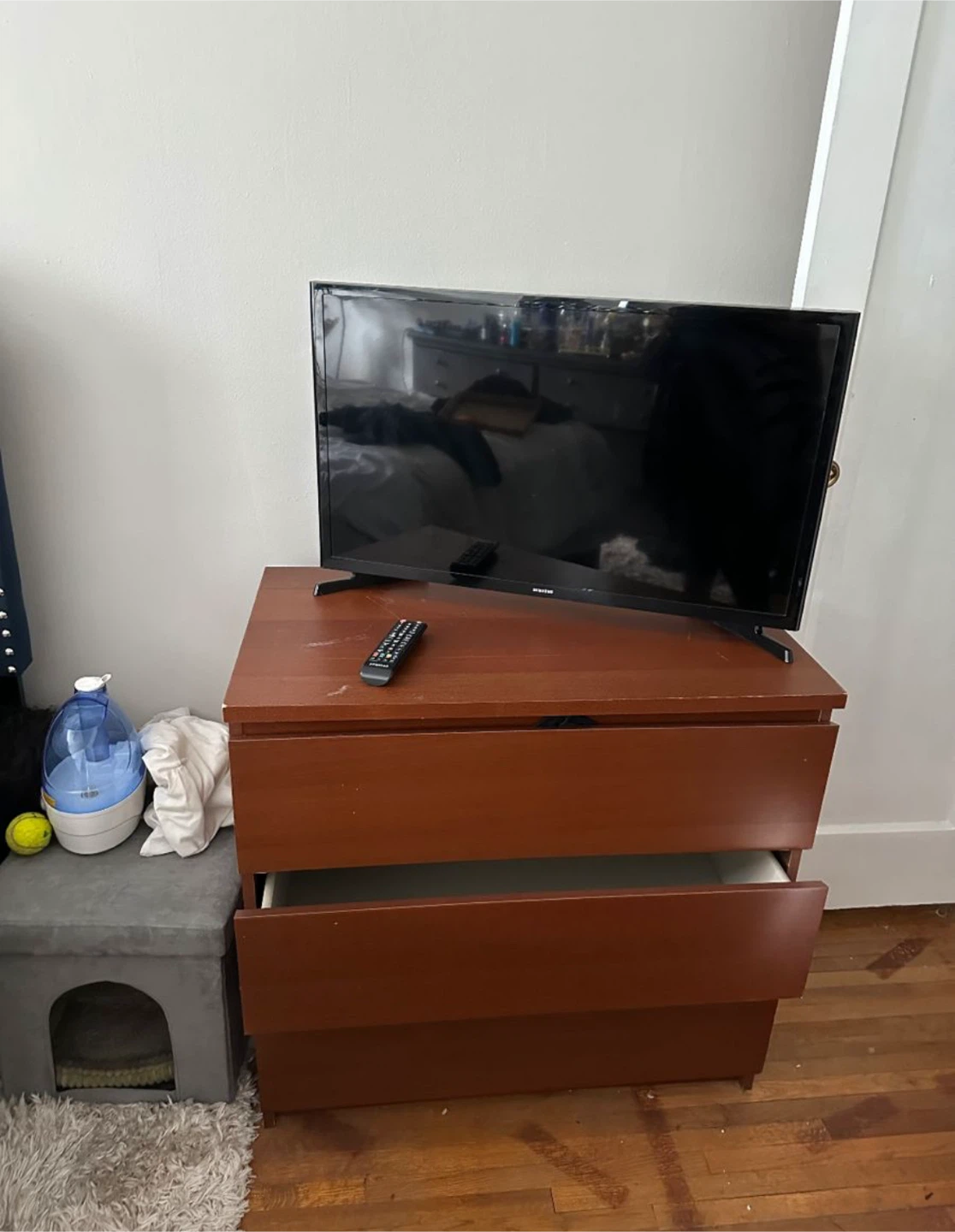 Samsung TV on Dresser