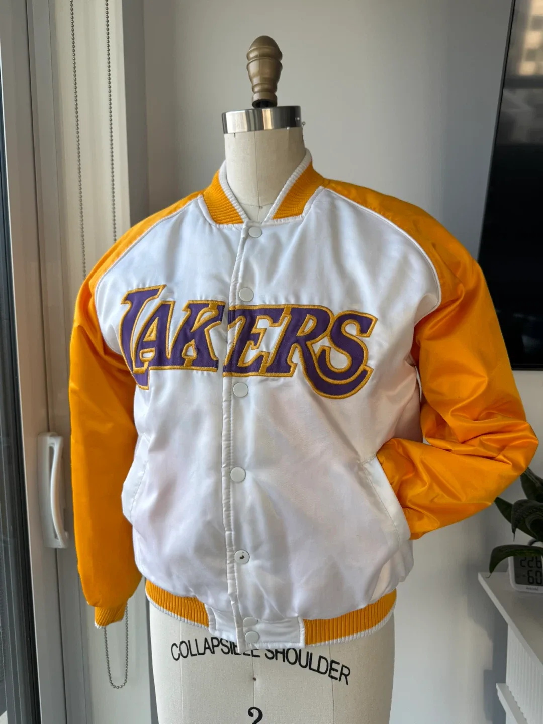 Vintage Nike NBA LA lakers jacket size youth medium thumbnail