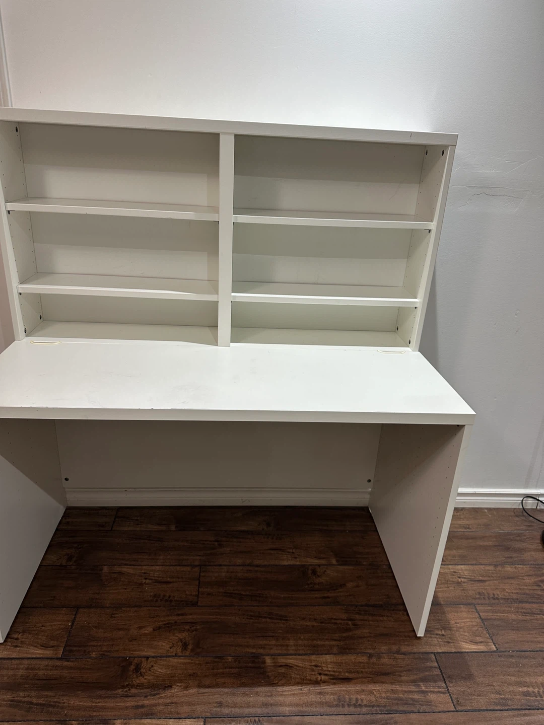 White Desk with Hutch - photo 2