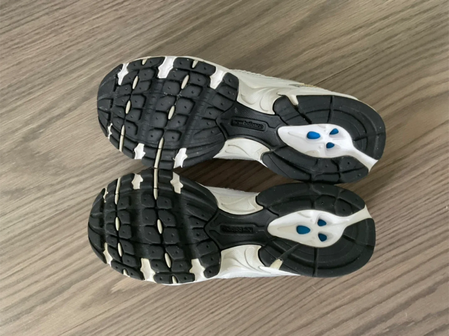 New Balance 530 White & Golden Yellow Sneakers image indicator(6)