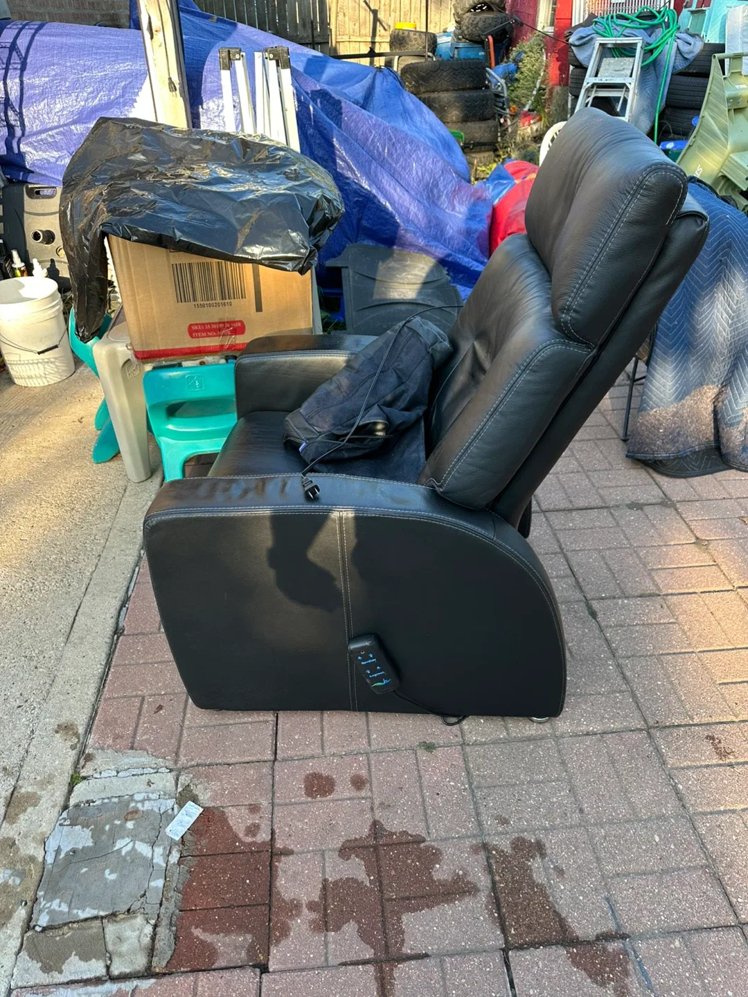 Black True Zero Gravity Power Recliner thumbnail