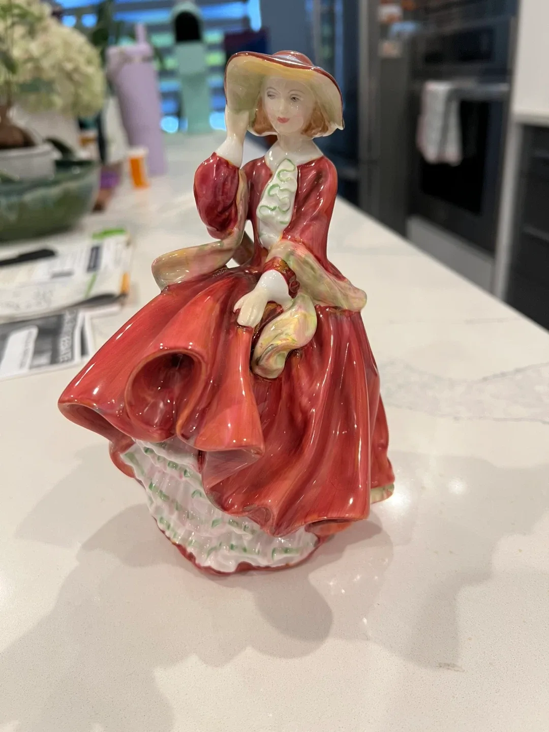 Royal Doulton Figurine - Top o' the Hill thumbnail