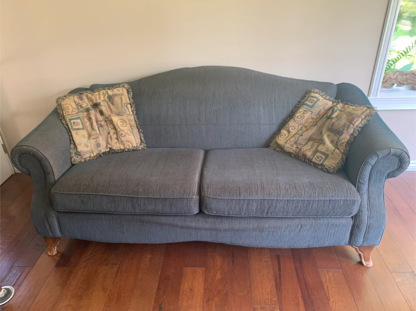 3 piece set -- Sofa,  Loveseat and La-z-boy - photo 2