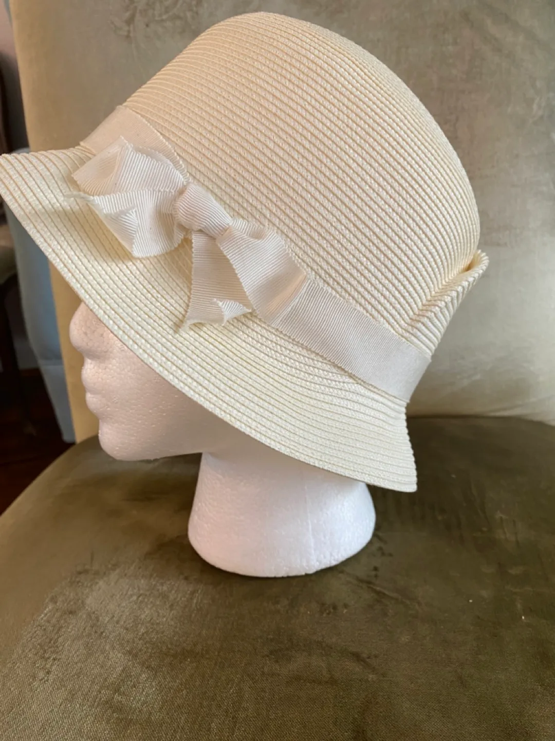 Lot of Felt and straw Hats image indicator(3)