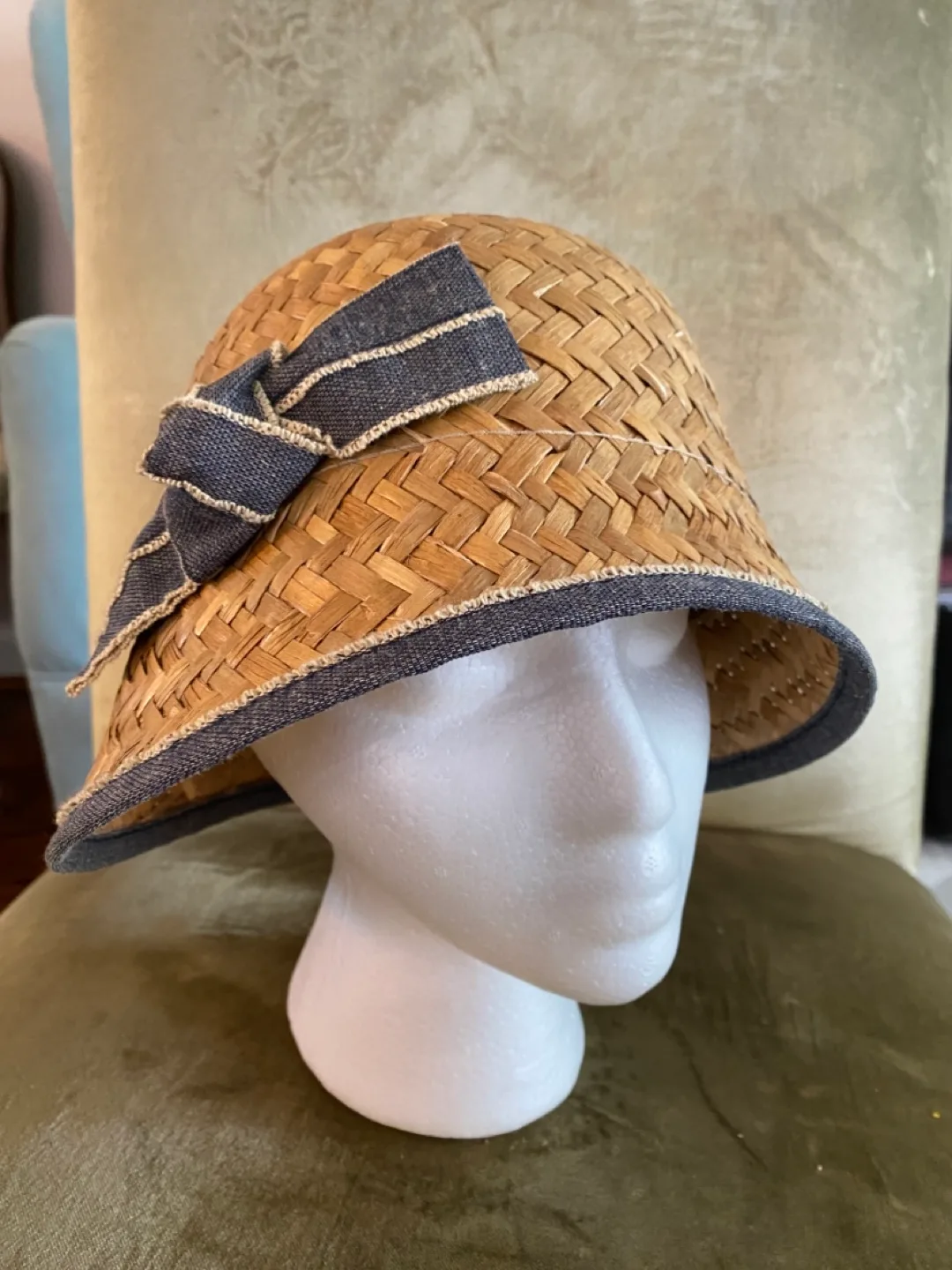 Lot of Felt and straw Hats image indicator(7)