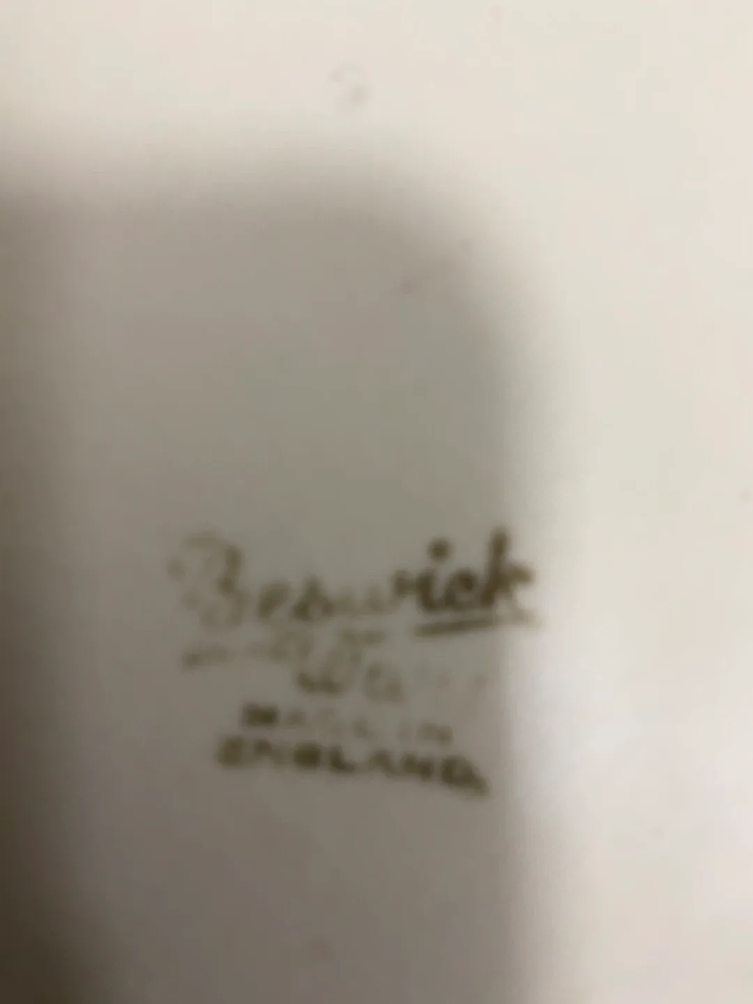 Large Vintage Beswick Vase - Cream image indicator(2)