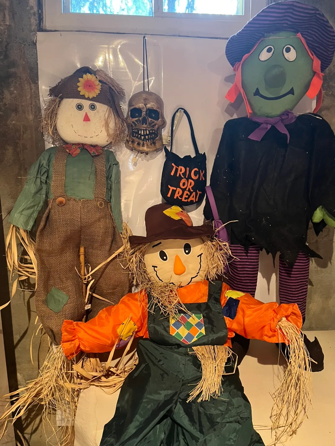 Halloween Decorations - Scarecrows & Witch image indicator(2)