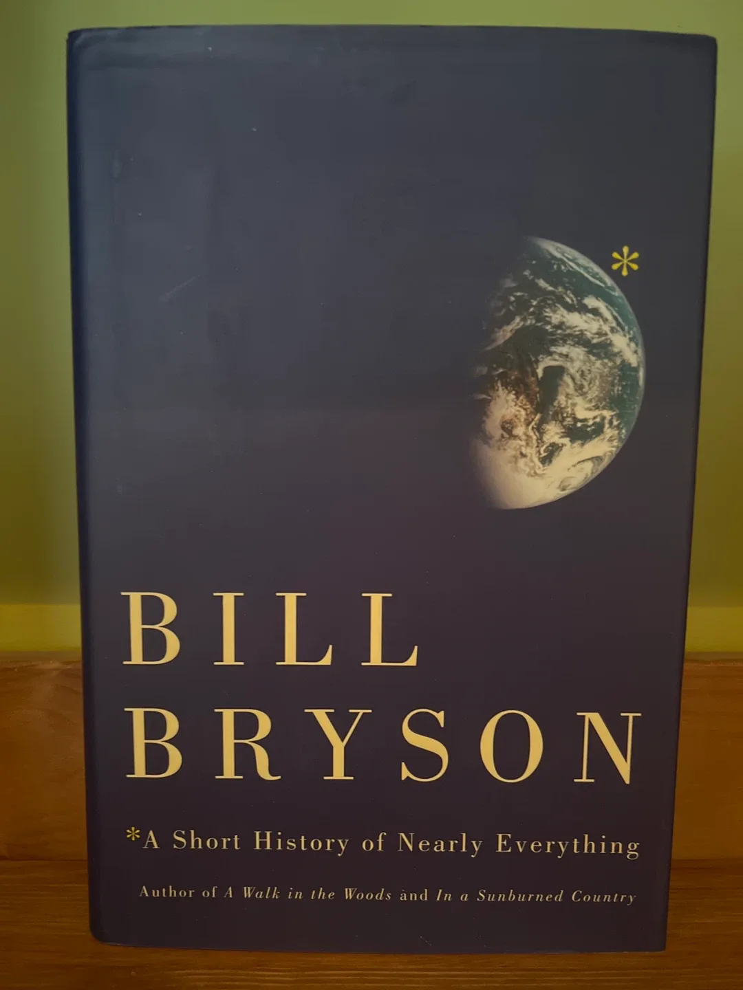 A Short History of Nearly Everything by Bill Bryson thumbnail