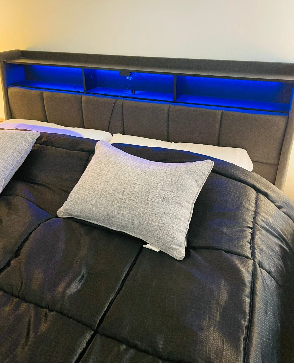 Storage Headboard with Charging Station - photo 2