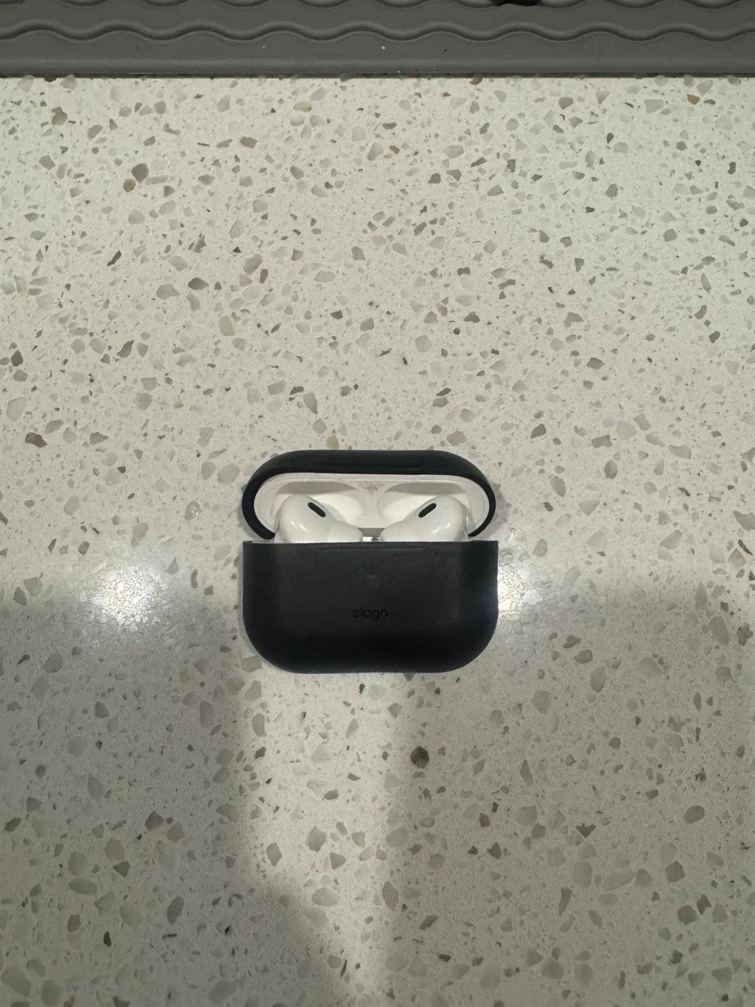 Apple AirPods Pro (2nd generation) image indicator(7)