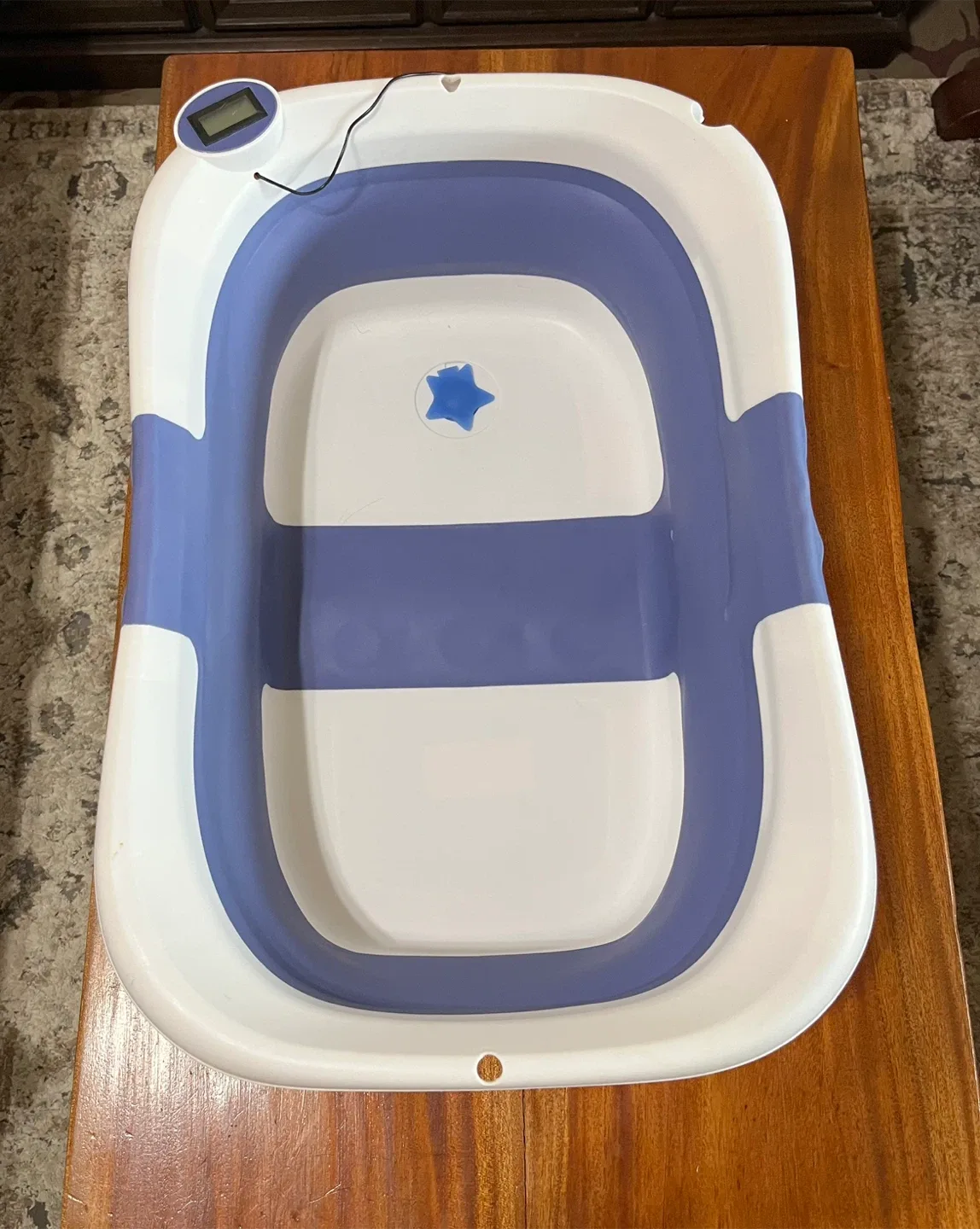 Foldable Baby Bathtub with Pad image indicator(2)