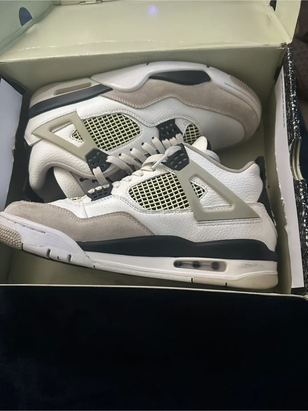 Air Jordan 4 Military Black image indicator(3)