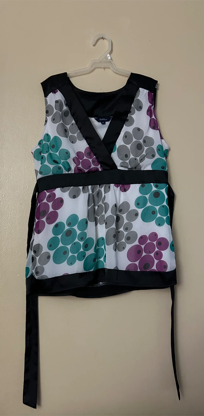 Beautiful Reitmans Medium Blouse
