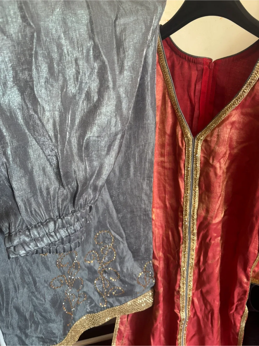 💥Diwali Sale💥Shoes plus Ladies Shalwar Kameez Suit - Red & Grey image indicator(3)