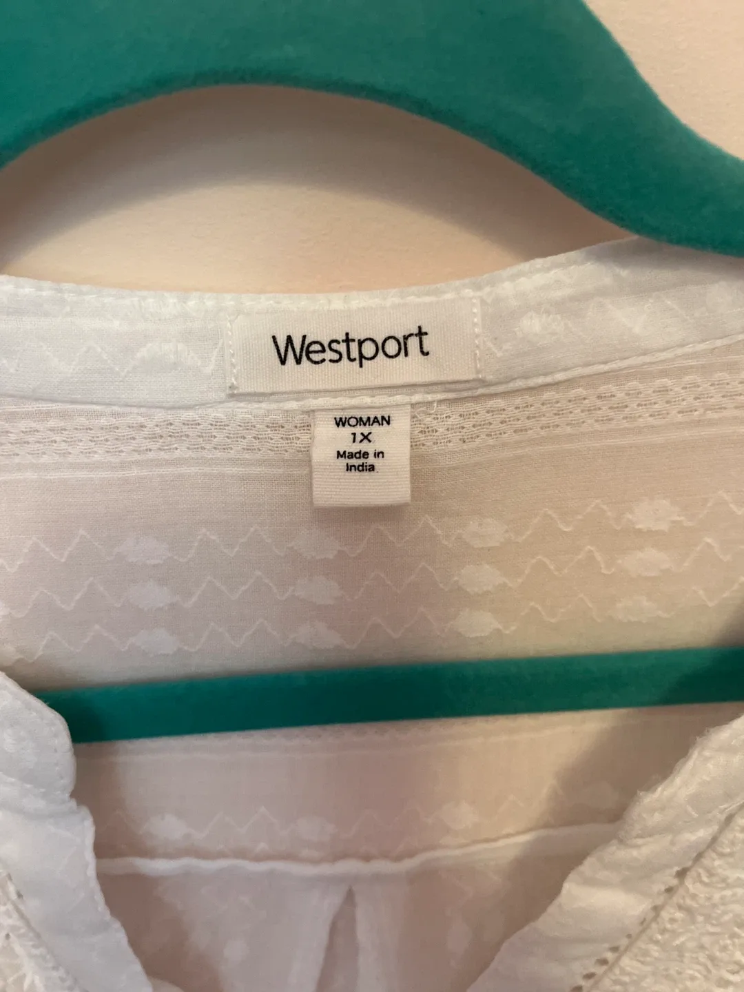 Westport Woman 1X White Embroidered Blouse image indicator(2)