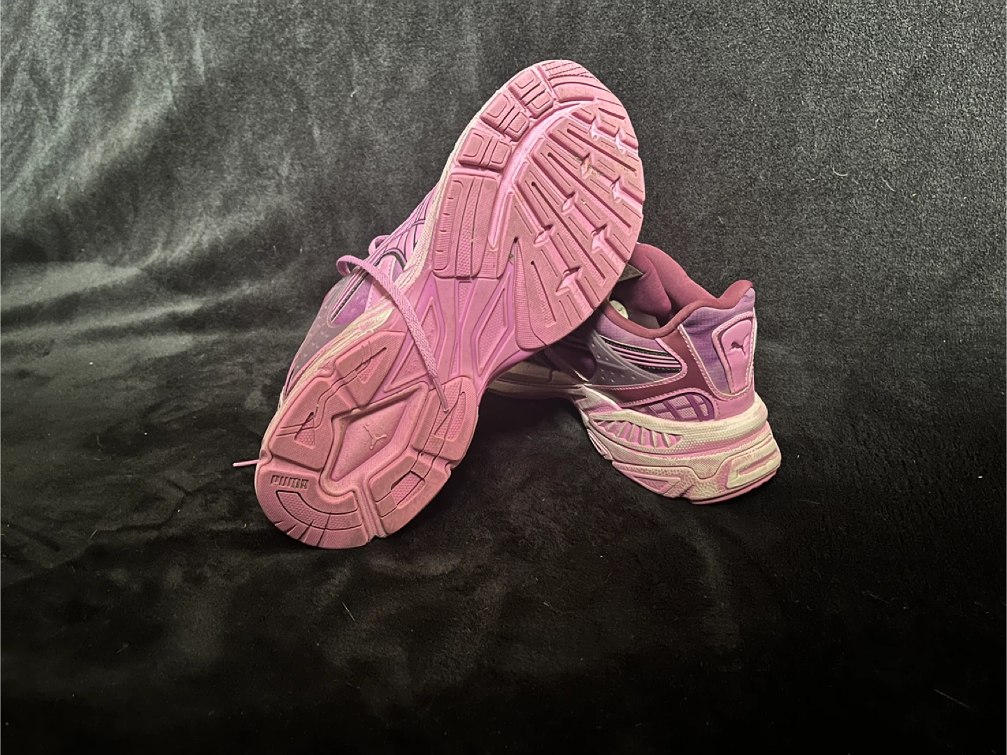 Puma x PLEASURES Velophasis Sneakers - US 10 - photo 3