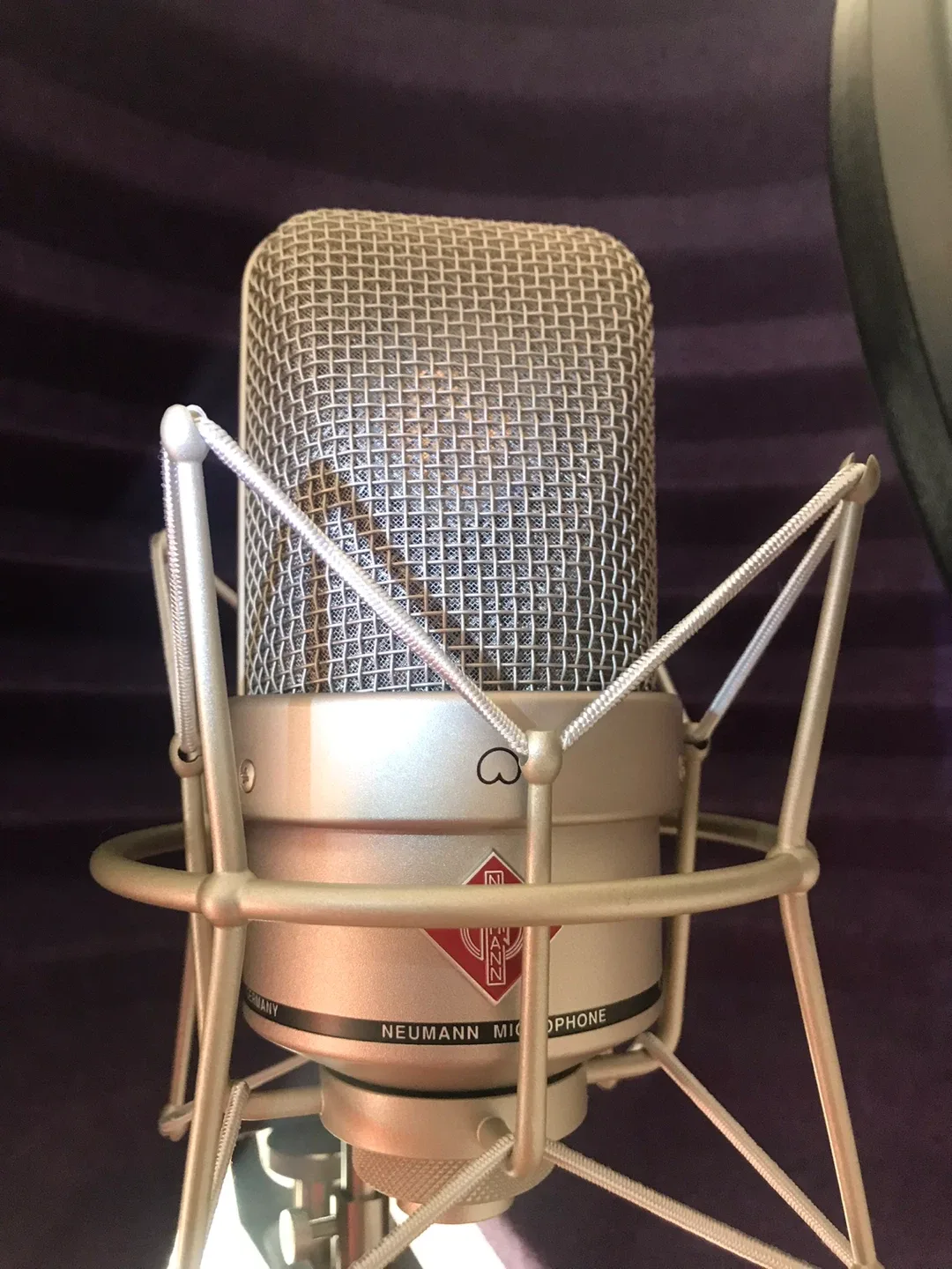 Neumann Microphone TLM49 image indicator(2)